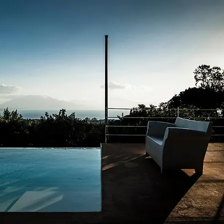 Vakantiehuis Casa Portico, Con Piscina In Comune